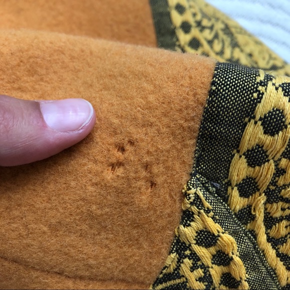 Vintage mustard embroidered wool boho cape OS - Picture 8 of 8